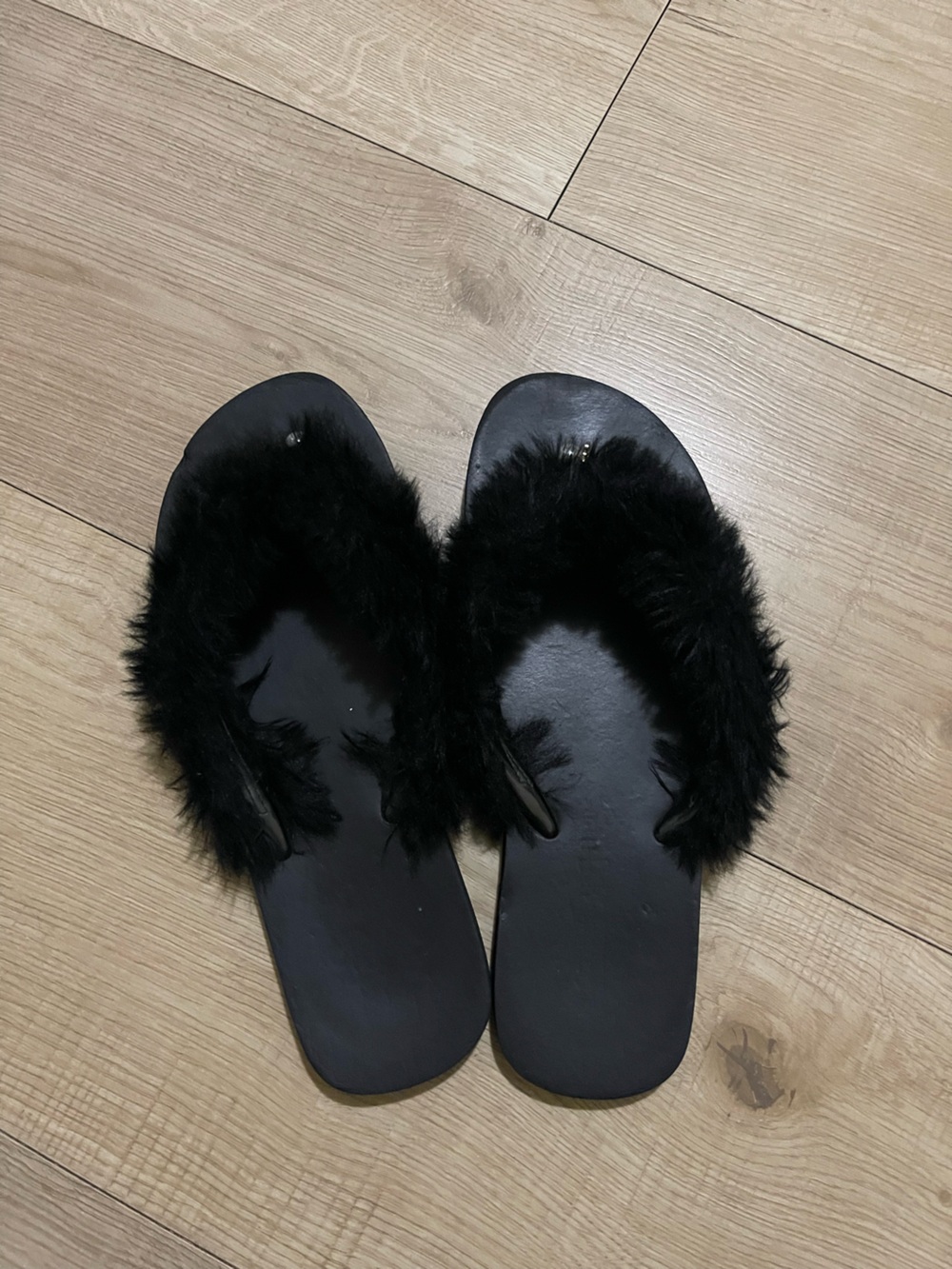 Black Faux Fur Flip Flop Slides - Women's Casual Slip-Ons